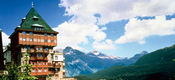 Отель Badrutt's Palace считается историческим символом Санкт-Морица (St. Moritz) Отель Badrutt's Palace считается историческим символом Санкт-Морица (St. Moritz)