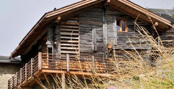 Отель-коровник в горах