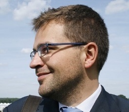 Александр Кокшаров