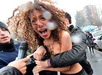 FEMEN ������ �� ����������