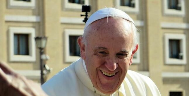 Ватикан заявил, что папу неправильно поняли в отношении однополых браков