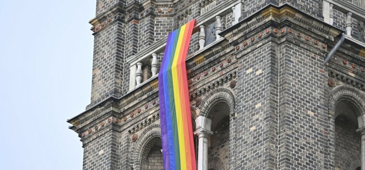 100 церквей Германии за однополые браки