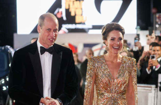 Британцы обсуждают платье Кейт Миддлтон на премьере нового «Бонда»
