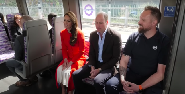 Кейт Миддлтон и принц Уильям приехали в паб на метро