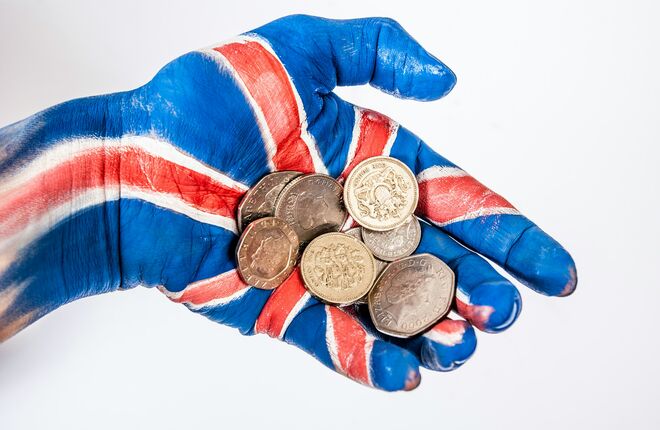 В Британии нашли ценные монеты в носке