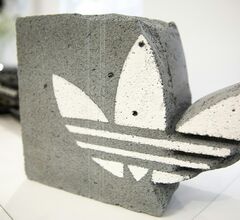 Adidas впервые 30 лет отчиталась о годовом убытке