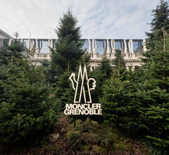 В центре Милана открылась интерактивная выставка бренда Moncler В центре Милана открылась интерактивная выставка бренда Moncler