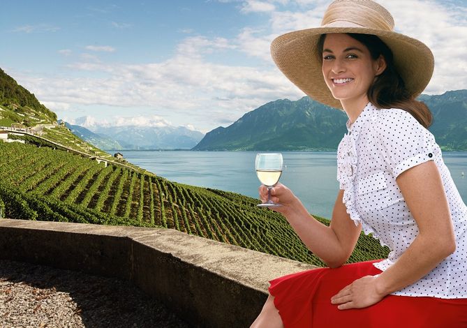 Лаво (Lavaux), винодельческий регион на Женевском озере, входит в список объектов Всемирного наследия ЮНЕСКО