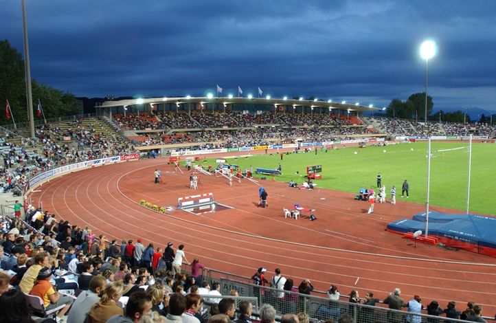 С 1977 года каждый июль в Лозанне проходит Athletissima – международный атлетический турнир. В город съезжаются мировые звезды атлетики, молодые спортсмены и атлеты с ограниченными возможностями. Мужчины и женщины соревнуются в различных дисциплинах – от спринта до бега на длинные дистанции, от прыжков в длину до метания копья. Athletissima может похвастаться тем, что ни один мировой рекорд был побит в ходе турнира.