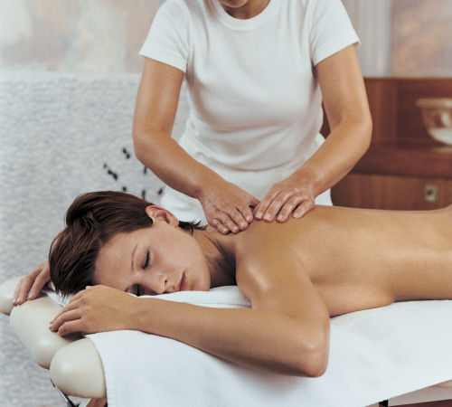 Все условия для того, чтобы обрести гармонию души и тела, созданы в термальном центре Tamina Gorge, Хейдиленд (Heidiland).