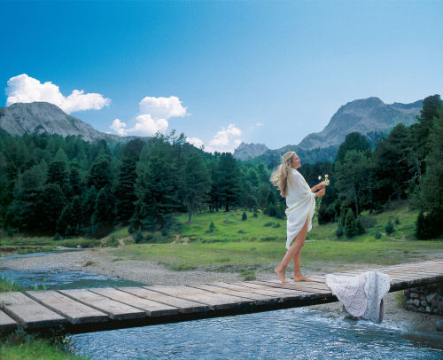 Положительно влияют на состояние души и тела водные процедуры на озерах Lukmanier Pass, кантон Тичино (Ticino).