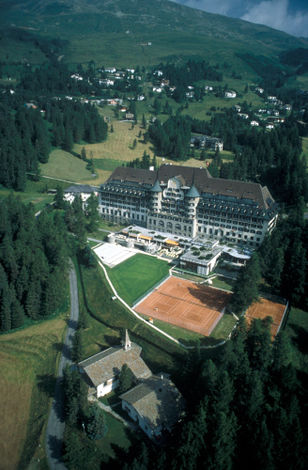 Все условия для того, чтобы обрести гармонию души и тела, есть в  отеле The Suvretta House, кантон Граубюнден (Graubuenden).