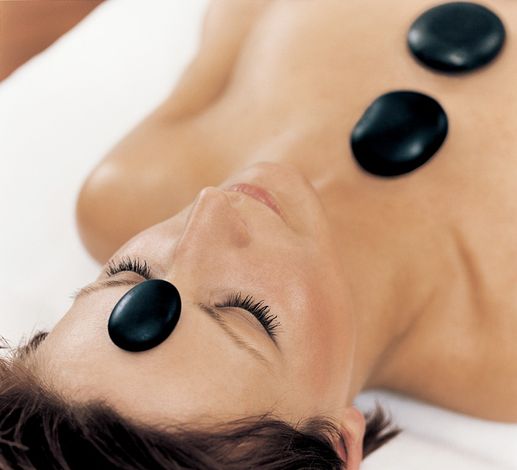 Вид заснеженных вершин и бирюзовых озер Швейцарии наполняет гармонией, чистый горный воздух и целебные источники улучшают здоровье. Постоянные посетители спа-курортов Швейцарии говорят, что после прохождения процедур чувствуешь себя другим человеком. Бернес Оберланд (Bernese Oberland).