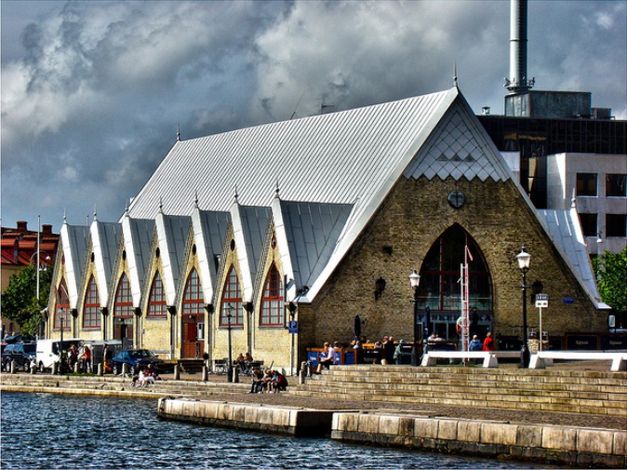 Рыбный рынок Фескекорка (Feskekôrka), в переводе – «рыбный храм»