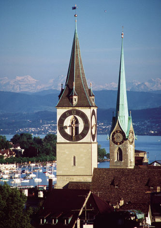 Самая старая церковь Цюриха, церковь Святого Петра (St.Peter's Church)