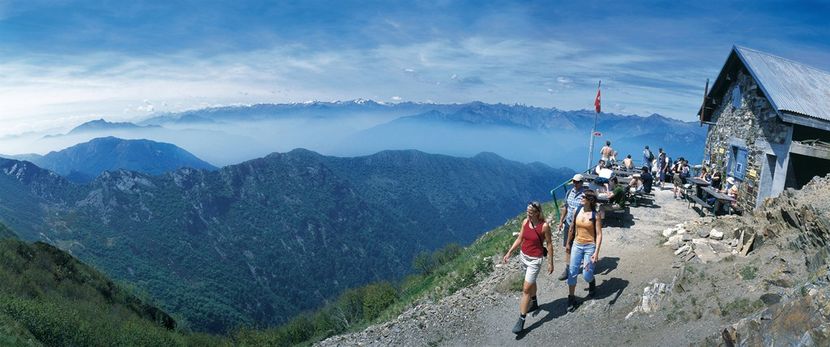 Гора Тамаро (Tamaro), кантон Тичино (Ticino)