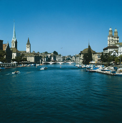 Цюрих, один из крупнейших городов Швейцарии, находится на берегах реки Лиммат и Цюрихского озера