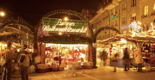 Рождественский рынок в Берне (Berne), столице Швейцарии