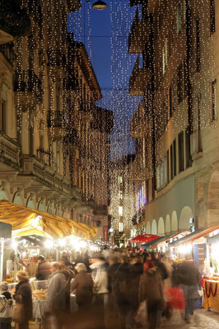 Рождественский рынок в Лугано (Lugano)