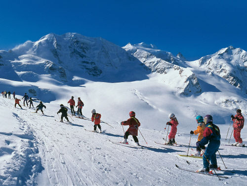 Обучении детей катанию на лыжах, зона катания Дьяволеза (Diavolezza) курорт Санкт-Мориц (St. Moritz)