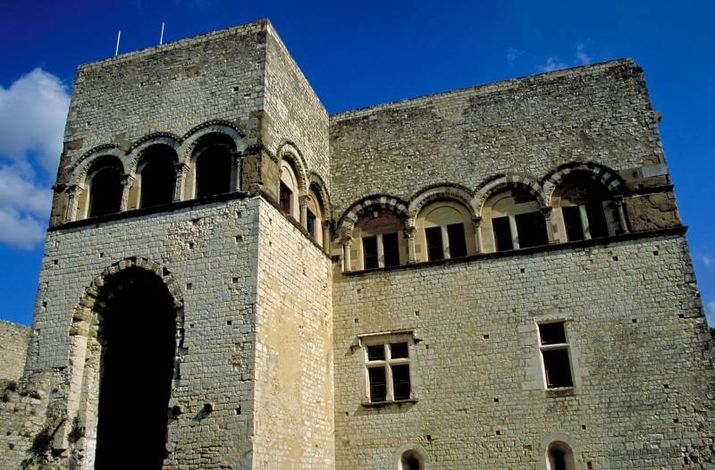 Монтелимар, замок Adhémar