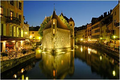 Palais de l'Ile в городе Аннеси