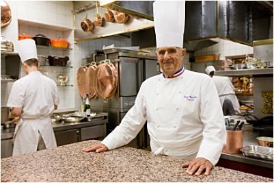 Шеф-повар ресторана Paul Bocuse с тремя звездами Michelin