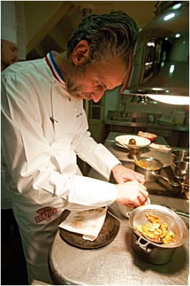 Шеф-повар Mathieu Viannay, ресторан La Mère Brazier, с двумя звездами Michelin