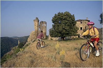 Vernoux - катание на горных велосипедах в Шато-де-Туретта