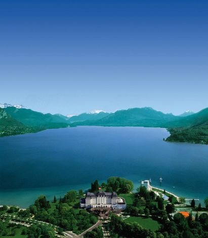 Отель Империал на берегу озера Аннеси