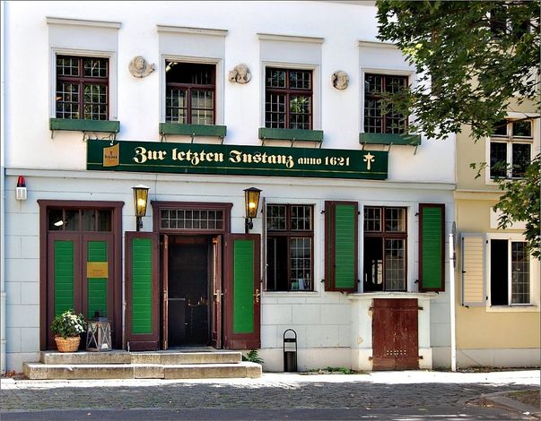 Zur letzten Instanz (Waisenstrasse 14-16) 