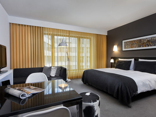 Adina Apartment Hotel Berlin Hackescher Markt  (An der Spandauer Brcke 11)