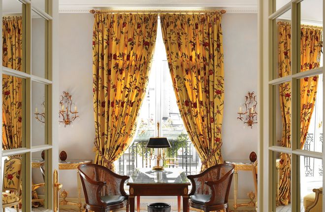 Le Bristol Le Bristol