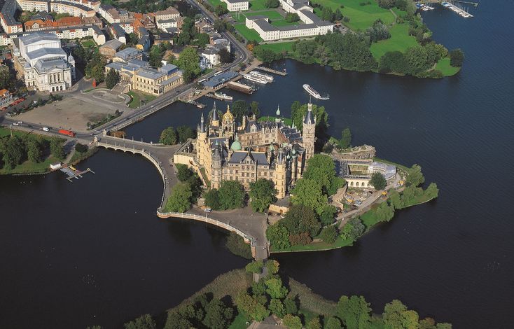 Шверинский замок