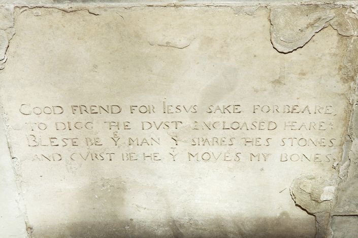 Мемориал в Церкви Святой Троицы, Стратфорд-на-Эйвоне