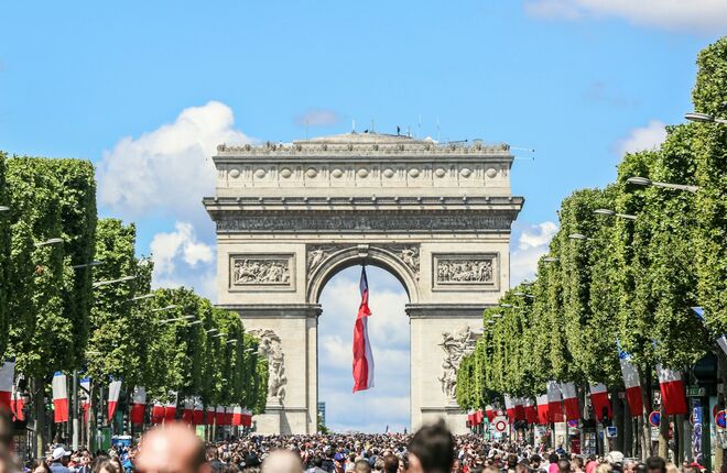 Странные традиции Дня взятия Бастилии Странные традиции Дня взятия Бастилии