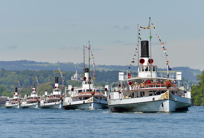 Парад колесных пароходов 