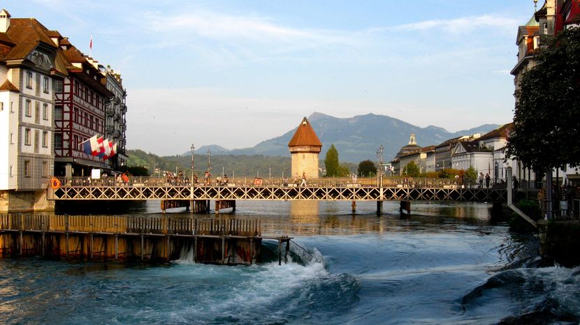 Плотина возле моста Шпройербрюкке  (Spreuerbrucke)