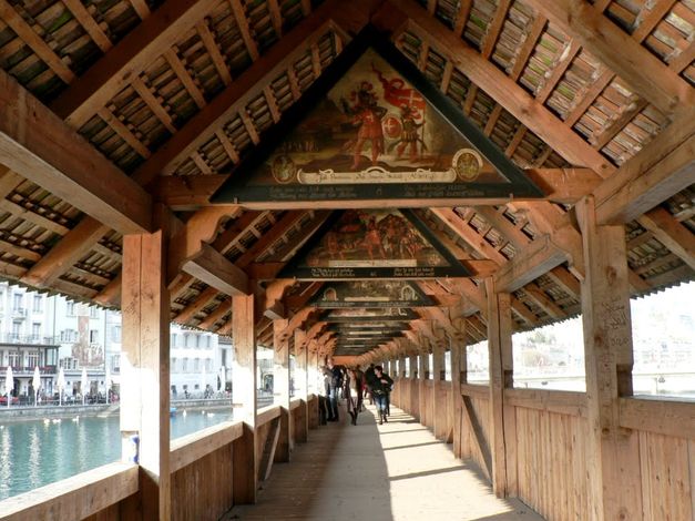 Росписи внутри Капельбрюкке