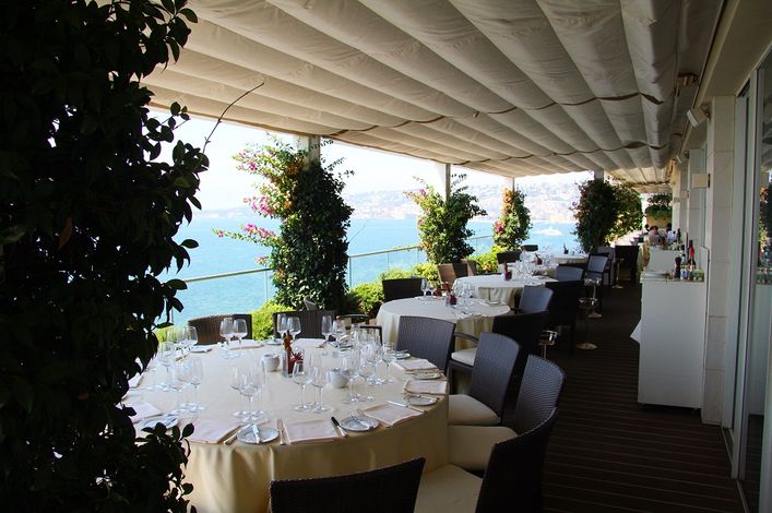 Открытая терраса ресторана Caruso Roof Garden