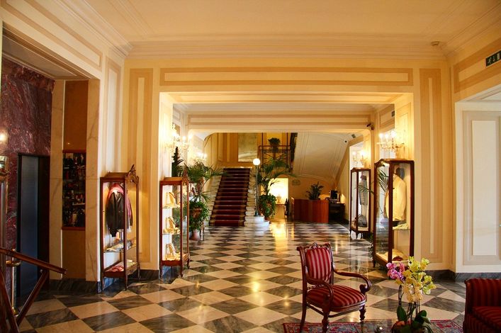 Интерьеры Grand Hotel Vesuvio 