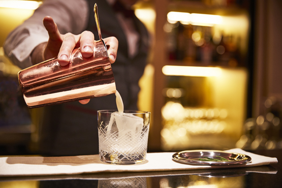  В 1969 году в отеле открылся бар, где подавали первый в СССР алкогольный коктейль.