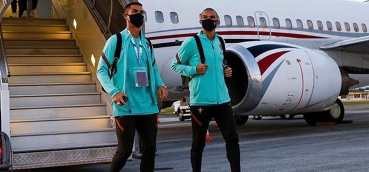 Заразившийся коронавирусом Криштиану Роналду нарушил режим самоизоляции 