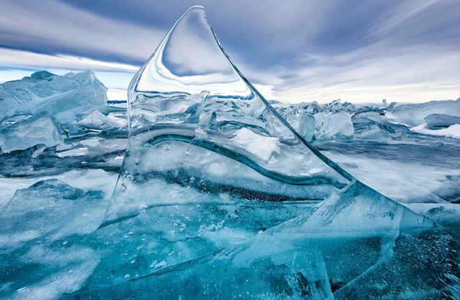В Гренландии подо льдом нашли древнее озеро