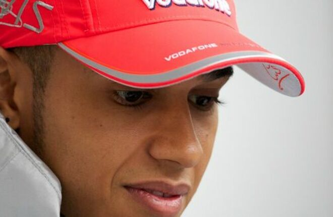 Рекордсмен «Формулы 1» заразился коронавирусом