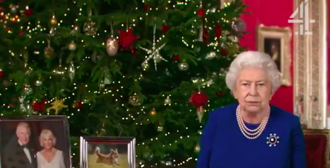 Британский телеканал выпустил рождественское поздравление от фейковой Елизаветы II