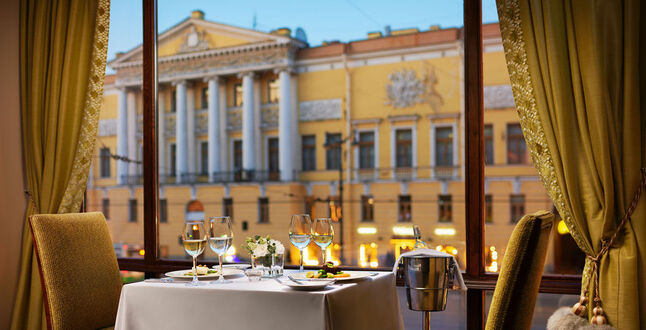Отель «Коринтия» в Санкт-Петербурге приготовит ужин для влюбленных