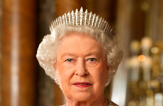 Букингемский дворец отрицает, что королева хотела скрыть свои богатства
