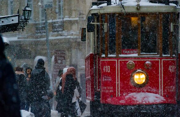Сильный снегопад обрушился на Турцию