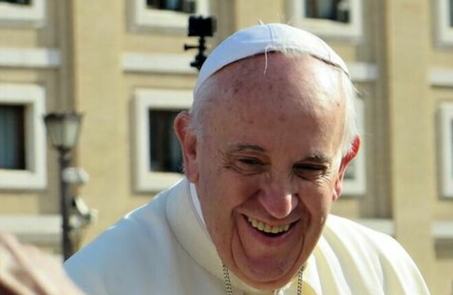 Ватикан заявил, что папу неправильно поняли в отношении однополых браков